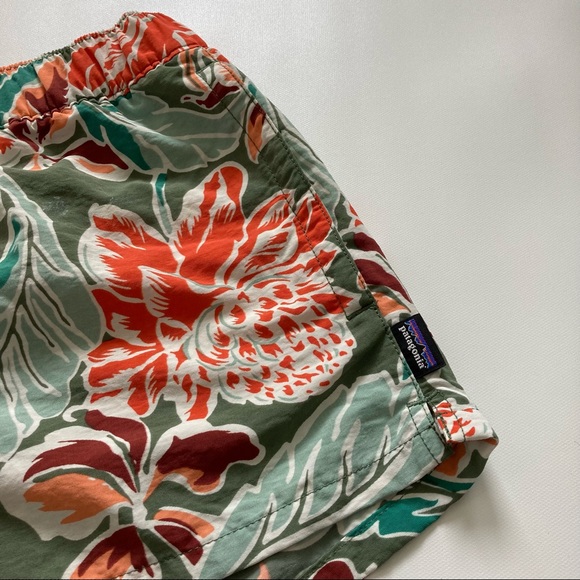 Patagonia Barely Baggies Shorts - Picture 3 of 8